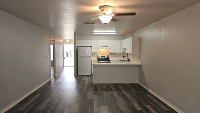 2609 Hollow Ln in Leesburg, FL - Building Photo - Building Photo