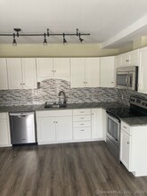4 West St in Morris, CT - Building Photo - Building Photo