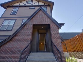 335 NW 25th St in Corvallis, OR - Building Photo