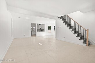 448 Monmouth Rd in West Long Branch, NJ - Building Photo - Building Photo