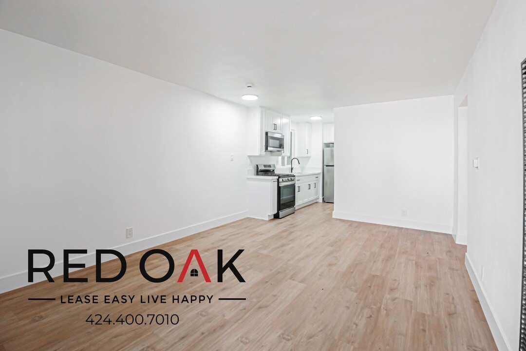 4070 Venice Blvd. in Los Angeles, CA - Building Photo