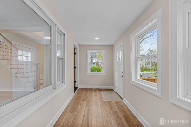 307 Wayne St in Highland Park, NJ - Building Photo - Building Photo