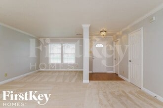 861 Southern Pines Dr in Whiteland, IN - Building Photo - Building Photo