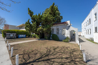 2035 W Martin Luther King Jr Blvd in Los Angeles, CA - Building Photo - Building Photo