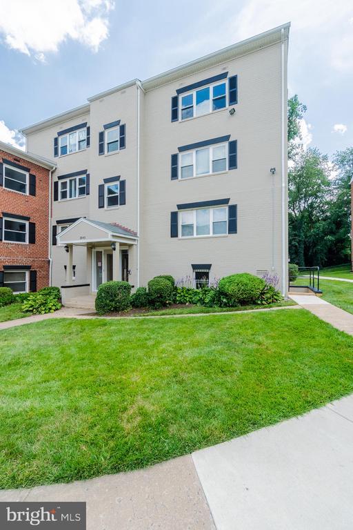 3043 Patrick Henry Dr in Falls Church, VA - Building Photo - Building Photo