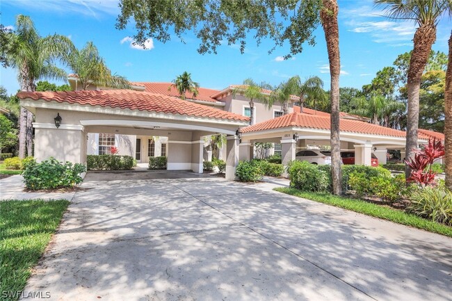 12015 Matera Ln in Bonita Springs, FL - Foto de edificio - Building Photo