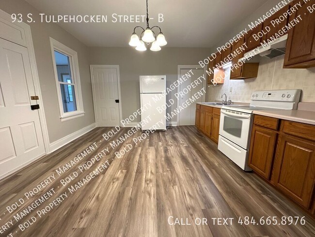 93 S Tulpehocken St in Pine Grove, PA - Building Photo - Building Photo