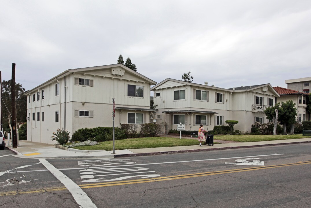 Provincial Apartments in San Diego, CA - Foto de edificio