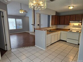 10114 Terra Oak in San Antonio, TX - Building Photo - Building Photo