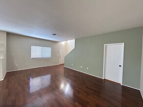 2050 Los Feliz St in Las Vegas, NV - Building Photo - Building Photo