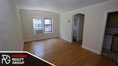 535 W Arlington Pl, Unit #536-218 in Chicago, IL - Building Photo - Building Photo