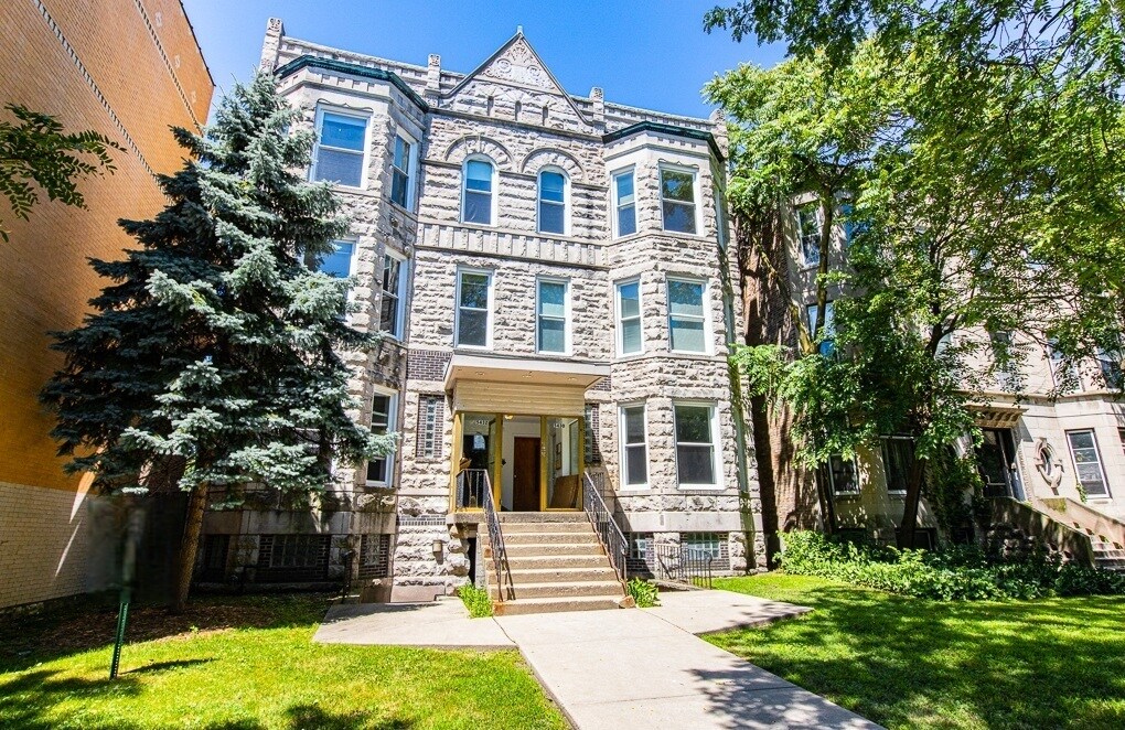 5430 S University Ave in Chicago, IL - Building Photo