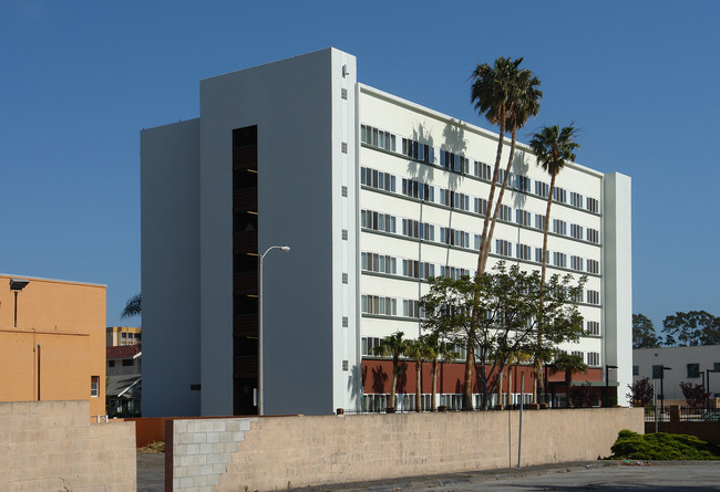 The Palms Apartments in Ventura, CA - Building Photo - Building Photo