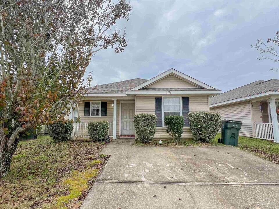 3116 Flintlock Dr in Pensacola, FL - Building Photo