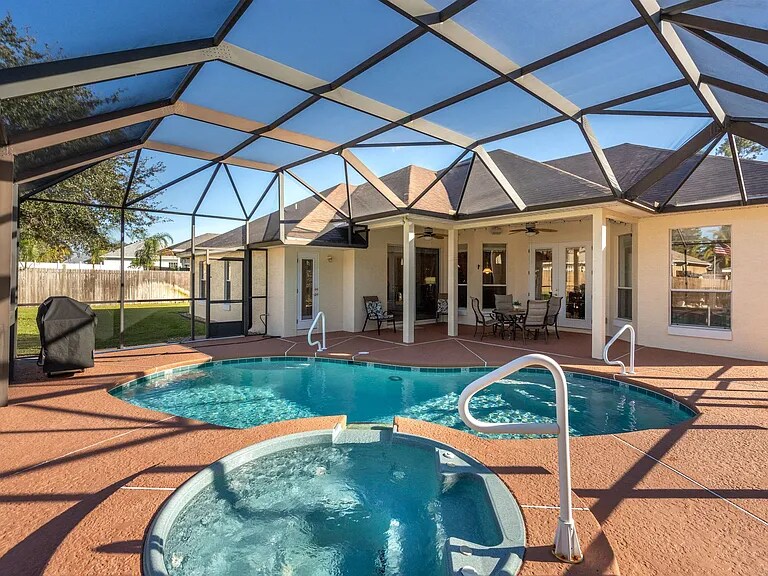 184 Cacique Dr in St. Augustine, FL - Building Photo