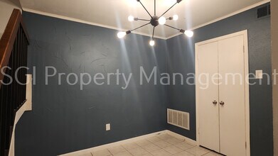 5626 Preston Oaks Rd in Dallas, TX - Building Photo - Building Photo