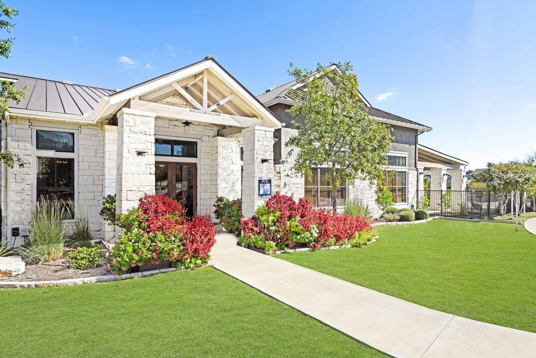 Ethos Apartments in Austin, TX - Foto de edificio