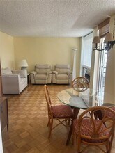 2400 NE 9th St in Fort Lauderdale, FL - Foto de edificio - Building Photo