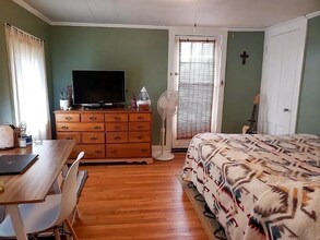 16 Jefferson St in Westfield, MA - Building Photo - Building Photo