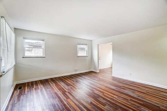 2469 Montana Ave in Cincinnati, OH - Building Photo - Building Photo