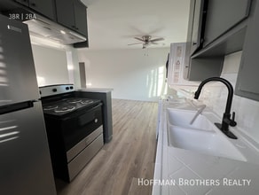 6626 Darby Ave, Unit 8A in Los Angeles, CA - Building Photo - Building Photo