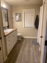 107 W Owens St, Unit #2 in Southport, NC - Foto de edificio - Building Photo