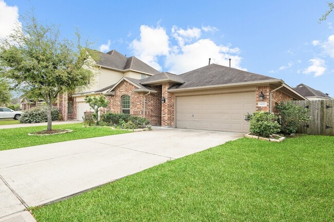 property at 18911 Oakland Manor Ln