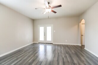 7618 Dragon Pearls Ln in Conroe, TX - Building Photo - Building Photo