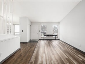 7723 Stanlake Ct in Columbus, OH - Building Photo - Building Photo