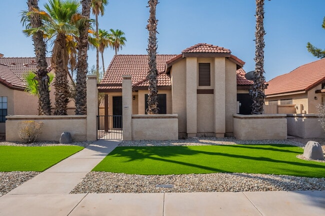 property at 1907 E Velvet Dr