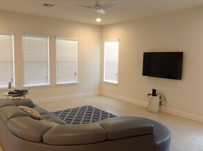 9240 WOOD CRANE Dr in Winter Garden, FL - Building Photo - Building Photo