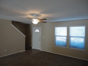 115 Karrie Dr in Kyle, TX - Building Photo - Building Photo