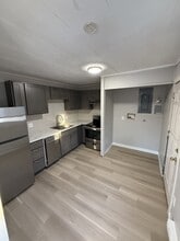 1126-1128 Sunset Ave in Kelley, IA - Building Photo - Building Photo