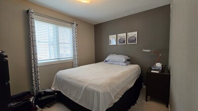 17 Cheltenham Rd in Barrie, ON - Building Photo - Building Photo