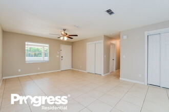 1173 Geneva Dr in Oviedo, FL - Building Photo - Building Photo