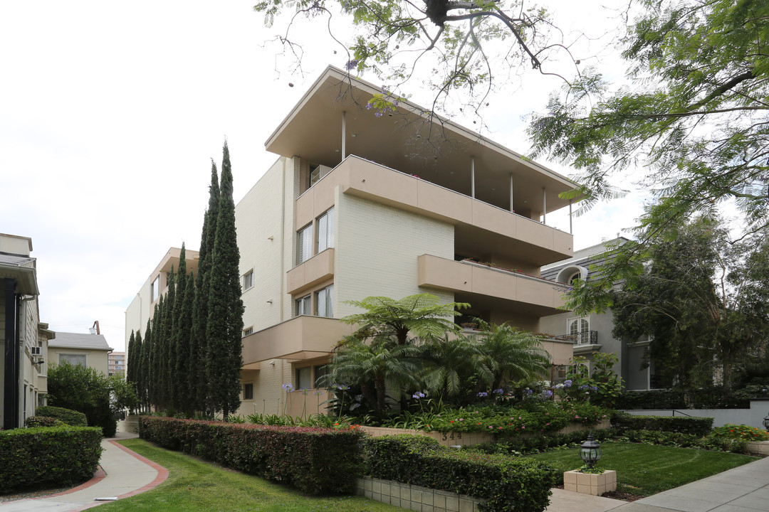 344 N Palm Dr in Beverly Hills, CA - Building Photo