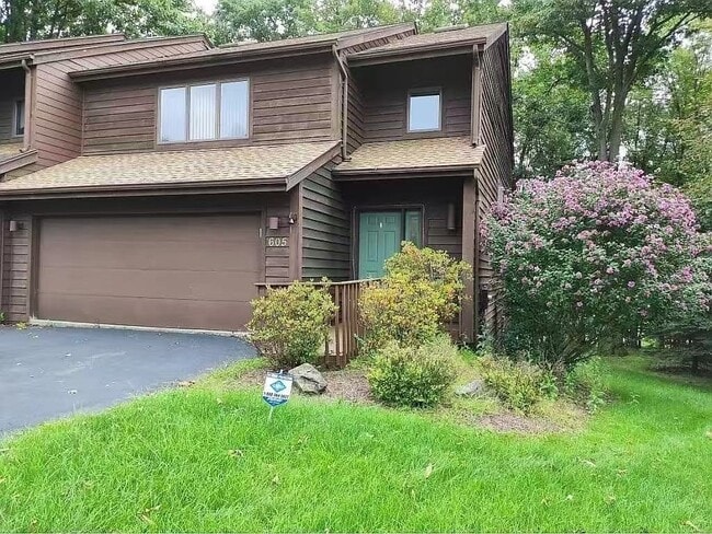 property at 605 Clubhouse Rd
