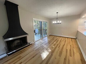 121 Pleasantview Dr in Dalton, MA - Building Photo - Building Photo