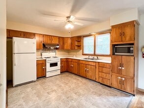 4336 E 10th St in Bloomington, IN - Building Photo - Building Photo