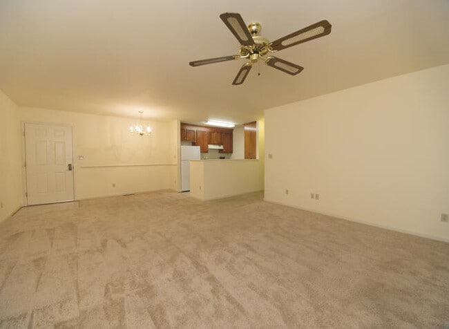 Woodlane Apartments in Charlottesville, VA - Building Photo - Building Photo