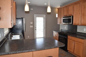 2035 Golden Ridge Ln in Charlotte, NC - Building Photo - Building Photo
