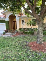 7564 SW 190th St in Cutler Bay, FL - Building Photo