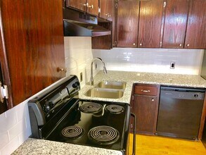 115 E Tyler St in Longview, TX - Building Photo - Building Photo