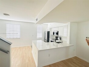 2801 NE 185th St in Aventura, FL - Building Photo - Building Photo