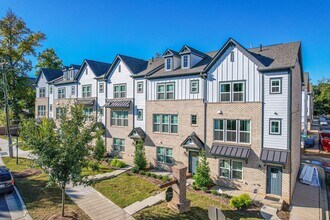 Wendwood Terrace in Charlotte, NC - Building Photo - Building Photo