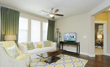 22101 Grand Corner Dr in Katy, TX - Building Photo - Building Photo