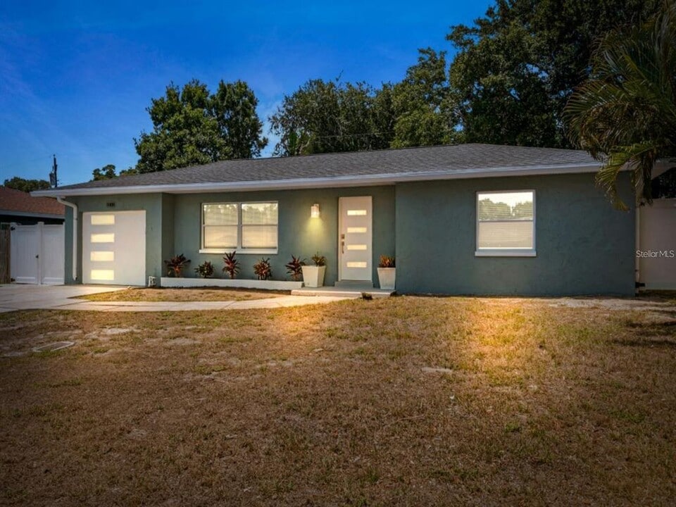 11491 59th Terrace in Seminole, FL - Foto de edificio