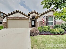 457 Peach Ln in Burleson, TX - Building Photo