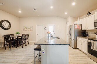 9007 Antelope Ave in Odessa, TX - Foto de edificio - Building Photo