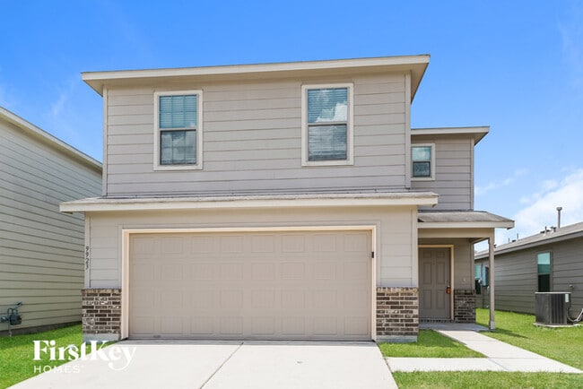 9923 Sanders Rose Lane